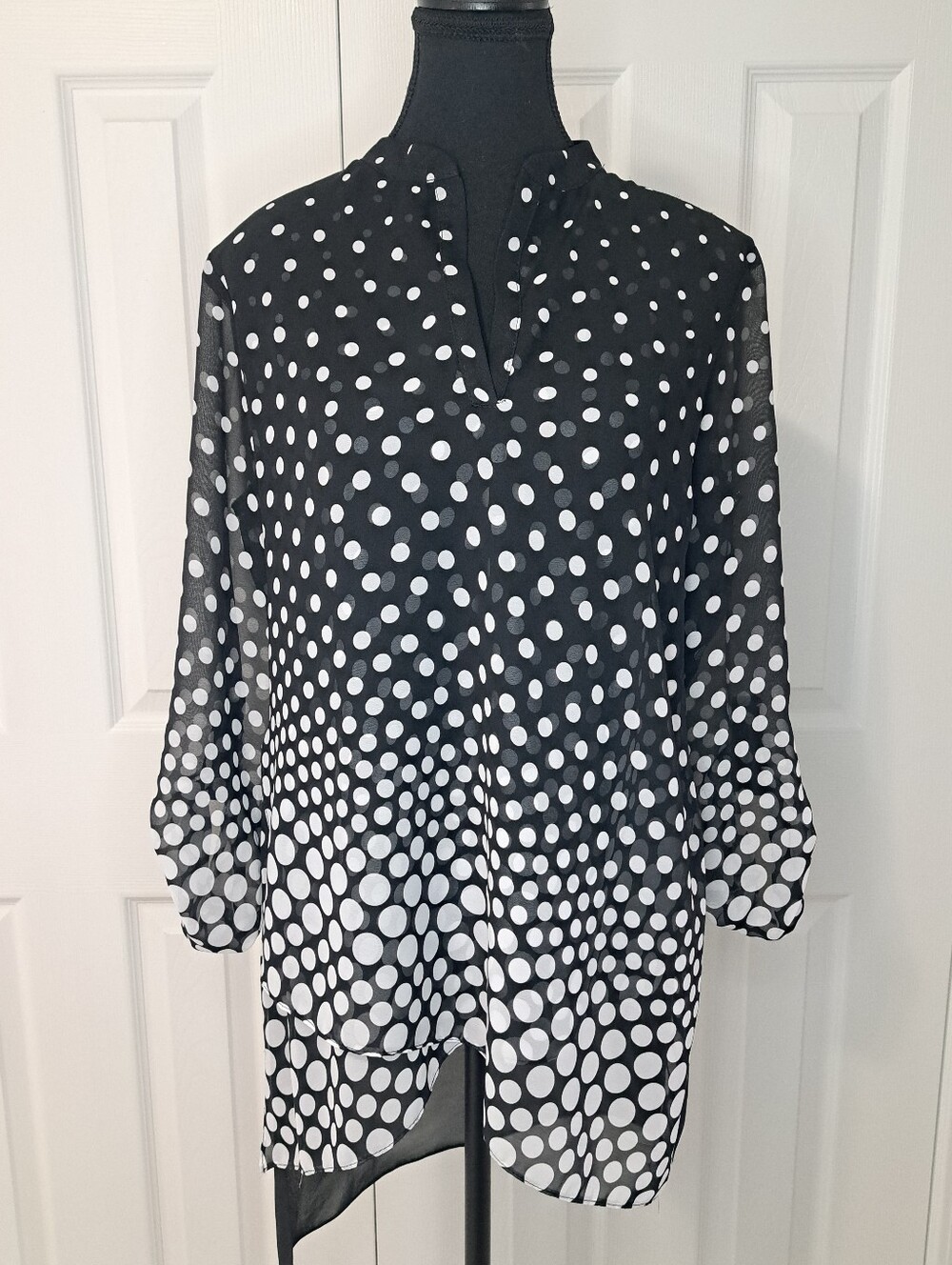 Frank Lyman Polka Dot Blouse Size 8 Black White Sheer Asymmetrical Tunic